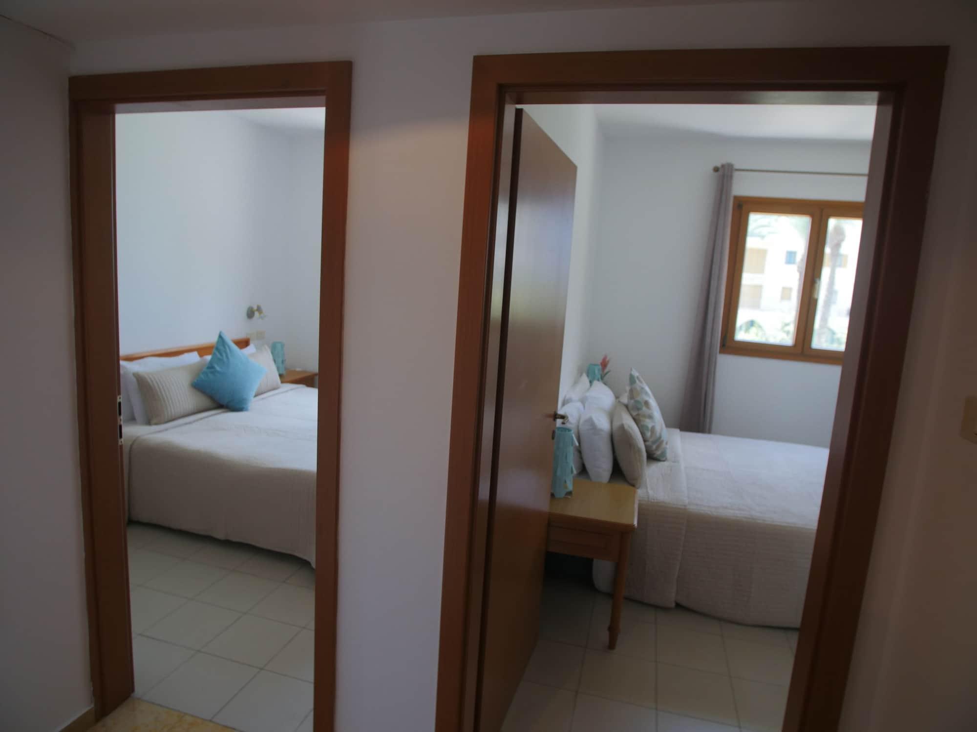 Andromeda Hill Apartments And Spa Tel Aviv Esterno foto