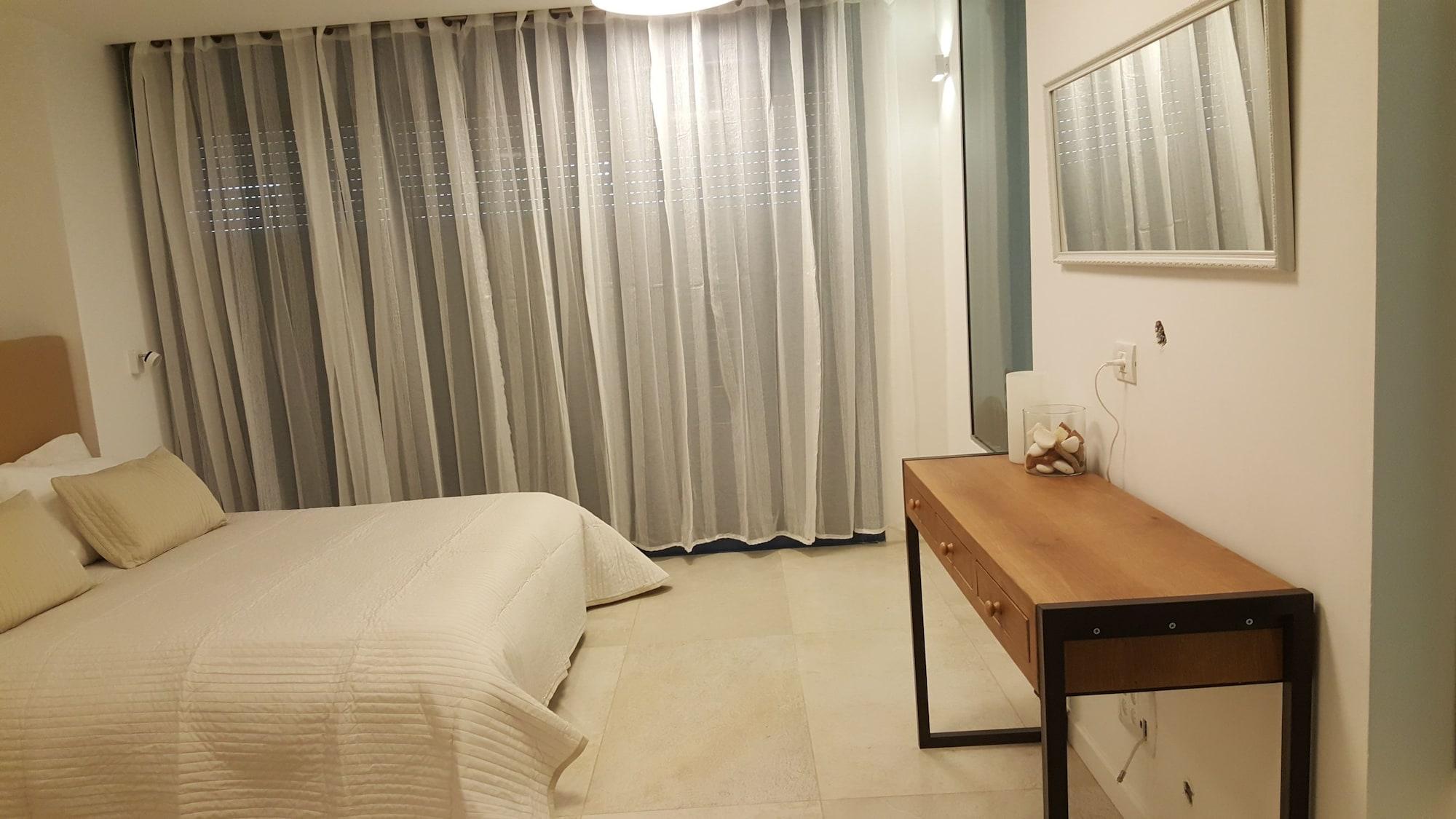 Andromeda Hill Apartments And Spa Tel Aviv Esterno foto
