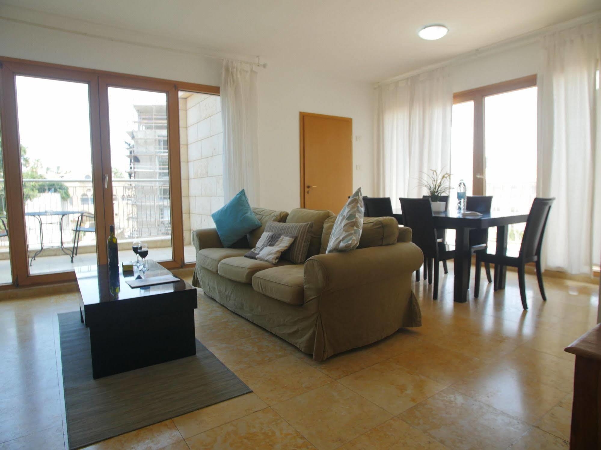 Andromeda Hill Apartments And Spa Tel Aviv Esterno foto