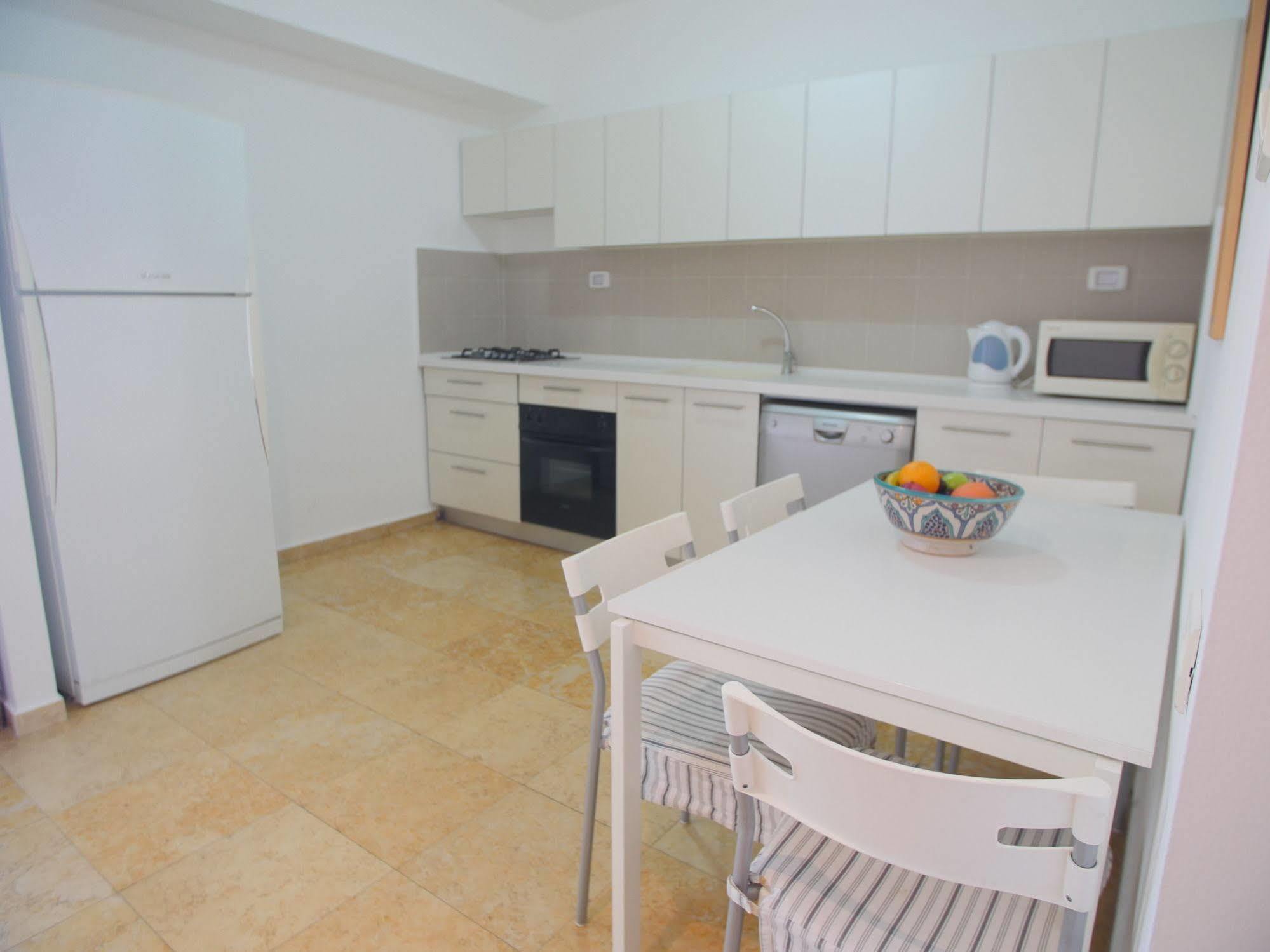 Andromeda Hill Apartments And Spa Tel Aviv Esterno foto